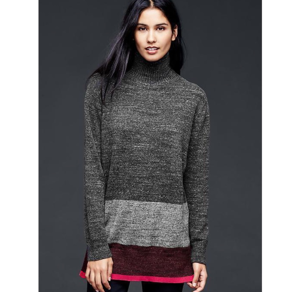 NWOT, Gap Snap Turtleneck Sweater